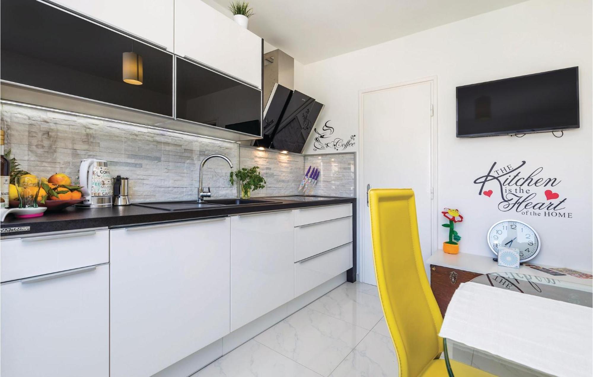 Gorgeous Apartment In Rijeka With Wifi Exterior foto